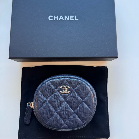 CHANEL NIB Caviar Quilted Zip Around Classic O-Coin Purse (Navy) - Picture 2 of 12
